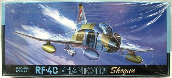 Fujimi 1/72 McDonnell RF-4C Phantom II - 18TFW 15TRS 'Shogun' USAF (Four Different Aircraft), G-14 plastic model kit